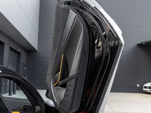 Used 2026 McLaren 750S Spider RWD image 36