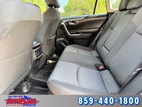 Used 2025 Toyota RAV4 XLE AWD/4WD image 42