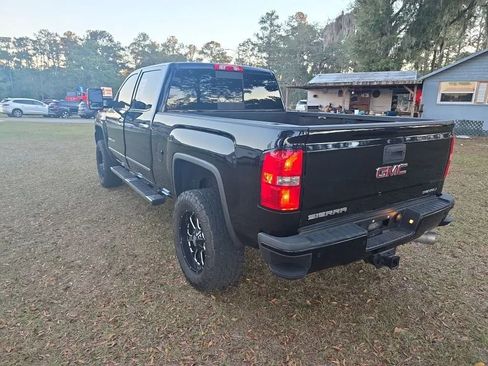 Used 2015 GMC Sierra 2500 Denali w/ Duramax Plus Package image 10