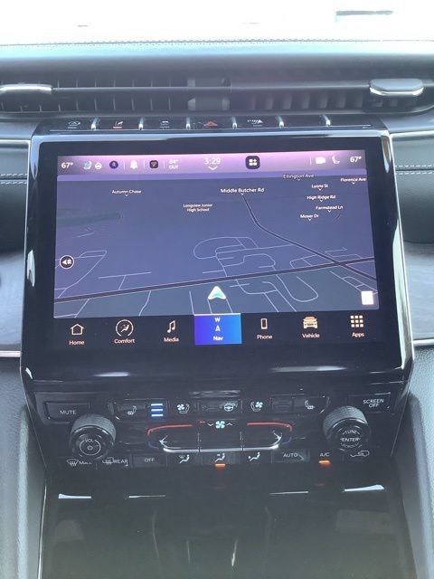 Certified 2023 Jeep Grand Cherokee Overland w/ Luxury Tech Group IV AWD/4WD image 24