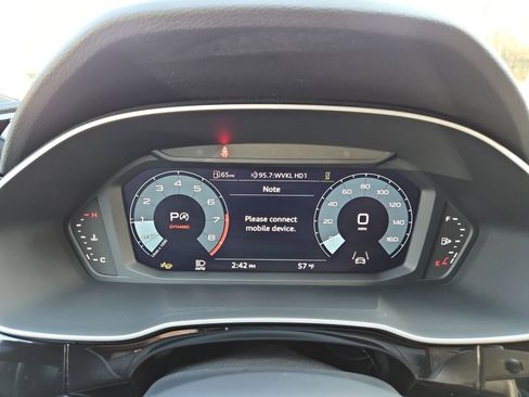 Used 2024 Audi Q3 2.0T Premium Plus image 24