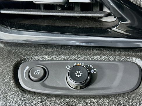 Used 2024 Buick Envista Sport Touring w/ Convenience I Package image 17