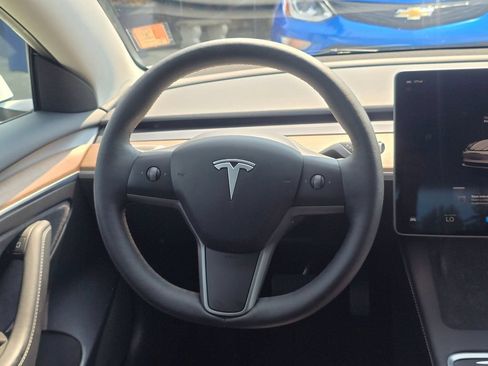 Used 2023 Tesla Model 3 Standard Range RWD image 18