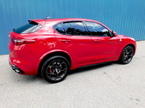Used 2018 Alfa Romeo Stelvio Quadrifoglio w/ Driver Assist Dynamic Package AWD/4WD image 5