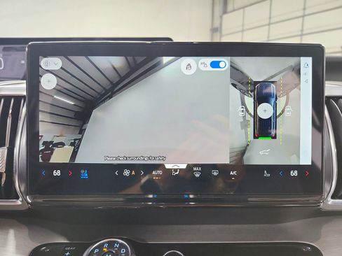 Used 2025 Ford Expedition Max Platinum image 27