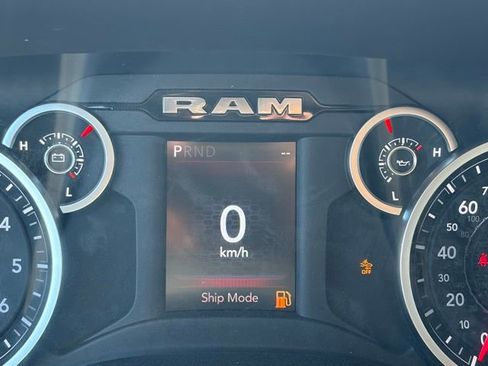 New 2026 RAM 2500 Big Horn AWD/4WD image 19