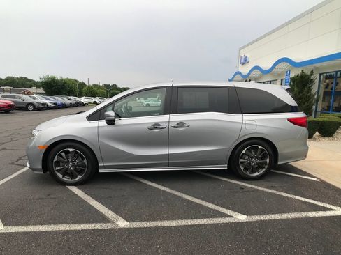 Used 2022 Honda Odyssey Elite image 7