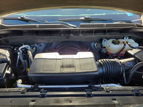 Used 2024 Chevrolet Tahoe LT w/ Luxury Package image 9