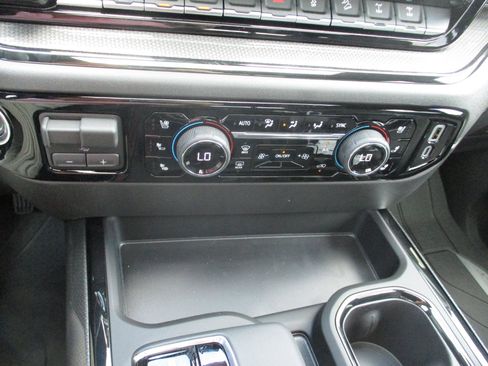 New 2026 Chevrolet Silverado 1500 ZR2 image 20