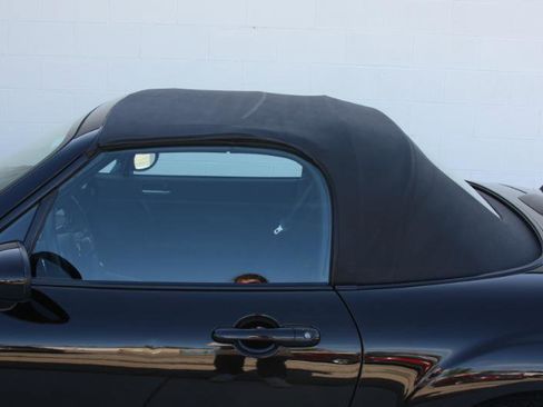 Used 2007 MAZDA MX-5 Miata Touring RWD image 24