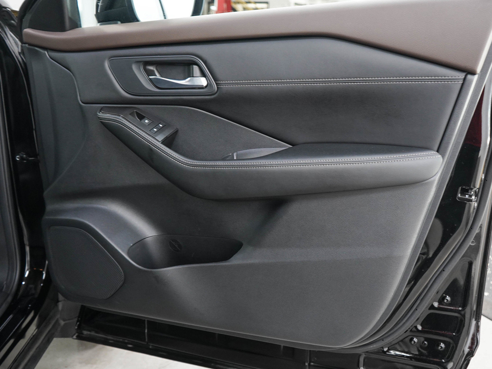 Used 2023 Nissan Rogue SV w/ SV Premium B Package AWD/4WD image 9