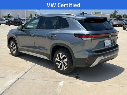 Used 2025 Volkswagen Tiguan S image 10