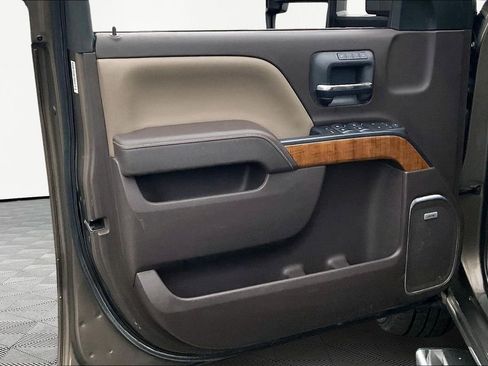 Used 2015 GMC Sierra 1500 SLT w/ SLT Crew Cab Value Package image 21