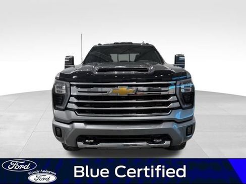 Used 2024 Chevrolet Silverado 2500 High Country w/ High Country Premium Package image 3