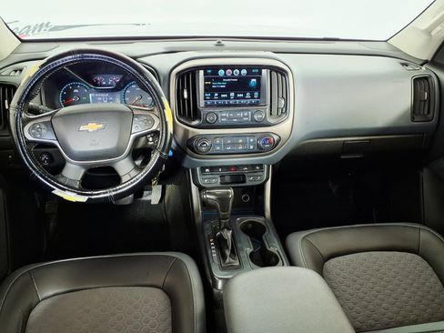 Used 2016 Chevrolet Colorado Z71 w/ LPO, Door Decal Package AWD/4WD image 18