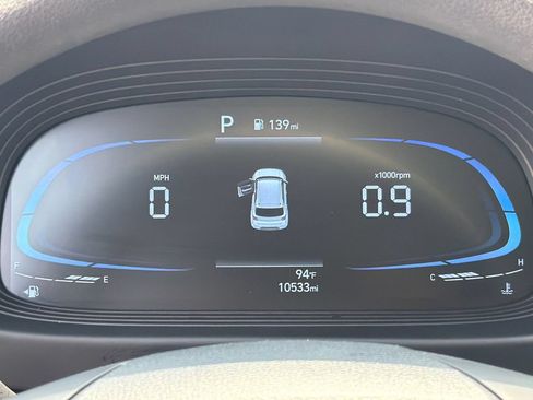 Used 2025 Hyundai Venue SE FWD image 26