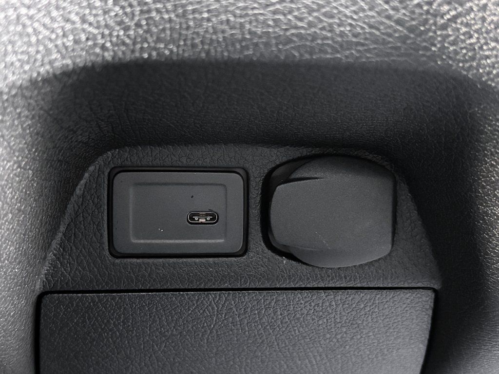 Used 2026 Mercedes-Benz Sprinter 2500 image 19