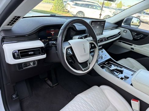 Certified 2024 Lincoln Aviator Black Label w/ Dynamic Handling Package AWD/4WD image 13