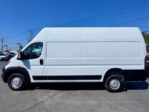 Used 2025 RAM ProMaster 3500 w/ Safety Group image 4