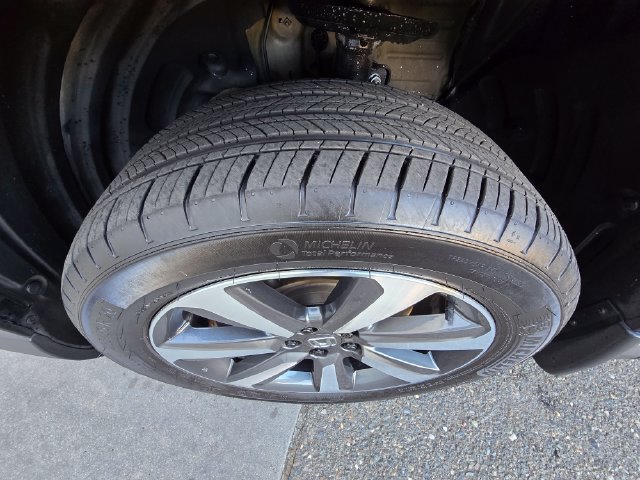 Used 2024 Honda Pilot Touring image 33