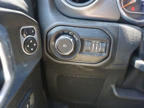 Used 2021 Jeep Wrangler Unlimited Sport AWD/4WD image 5