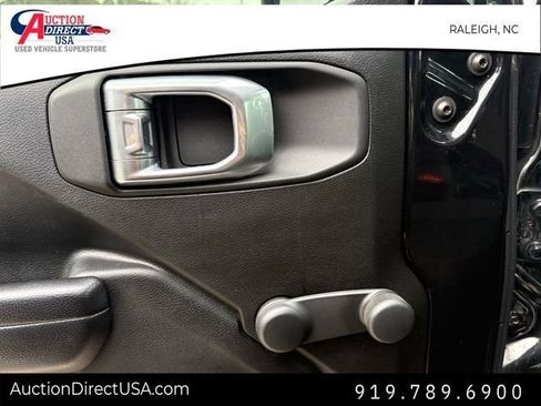 Used 2020 Jeep Wrangler Unlimited Sport image 15