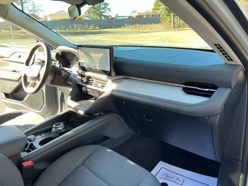 Used 2025 Ford Explorer Active image 24