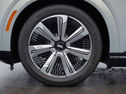 Used 2025 Cadillac Escalade IQ Luxury 1 AWD/4WD image 14