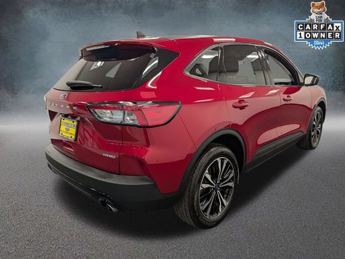 Used 2022 Ford Escape SE w/ SE Sport Appearance Package AWD/4WD image 4