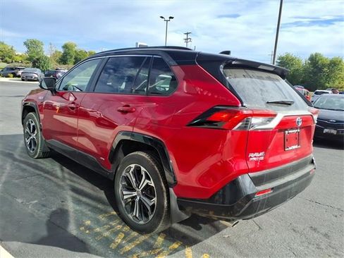 Used 2022 Toyota RAV4 XSE w/ Weather Package image 4