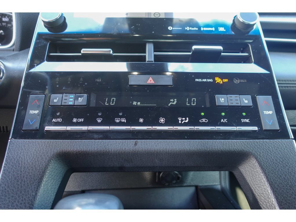 Certified 2019 Toyota Avalon Touring w/ Advanced Safety Package FWD image 21
