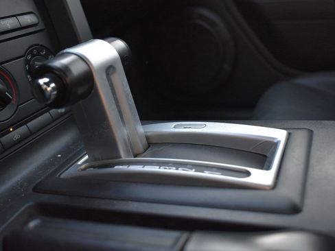 Used 2006 Ford Mustang GT image 23