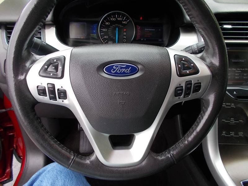 Used 2013 Ford Edge SEL FWD image 29