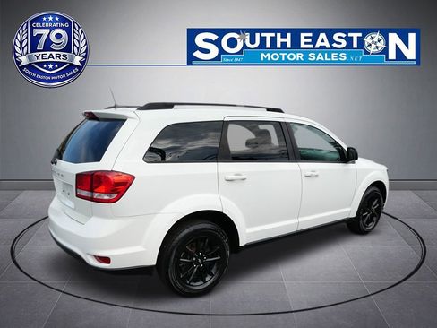 Used 2019 Dodge Journey SE w/ Connectivity Group FWD image 7