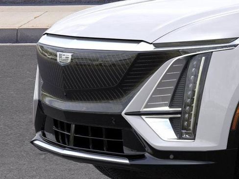 New 2025 Cadillac Lyriq Luxury image 13