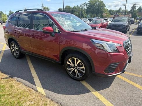Used 2024 Subaru Forester Limited AWD/4WD image 3