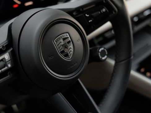 New 2024 Porsche Macan Turbo Electric image 20