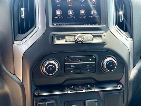 Used 2020 Chevrolet Silverado 1500 Custom w/ Custom Value Package AWD/4WD image 15