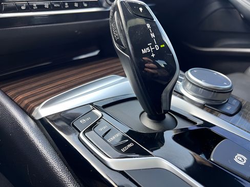 Used 2019 BMW 530i RWD image 60