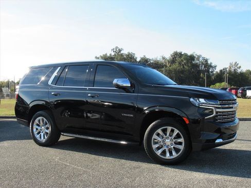 Used 2021 Chevrolet Tahoe Premier w/ Premium Package image 2