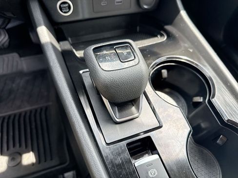 Used 2023 Nissan Rogue SV FWD image 19