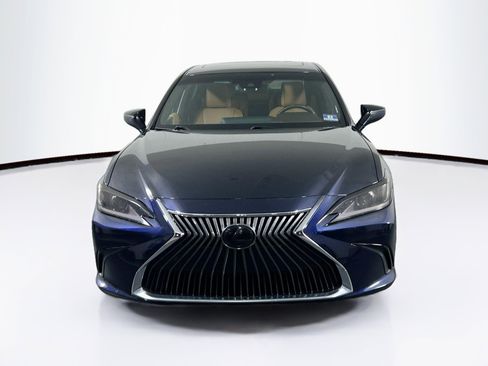 Used 2019 Lexus ES 350 w/ Premium Package image 2