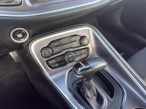 Used 2017 Dodge Challenger SXT RWD image 19