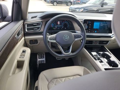 Used 2024 Volkswagen Atlas SEL Premium R-Line AWD/4WD image 11