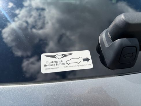 Used 2025 Genesis GV70 3.5T Sport AWD/4WD image 23