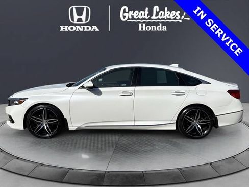 Used 2022 Honda Accord Touring image 3