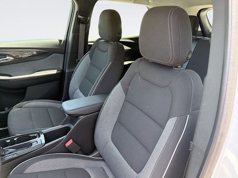 Used 2025 Chevrolet TrailBlazer LS FWD image 22