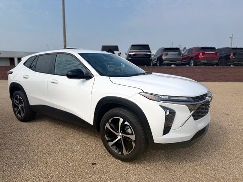New 2026 Chevrolet Trax RS w/ Driver Confidence Package FWD image 1