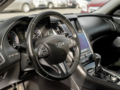 Used 2017 INFINITI Q50 3.0t Premium w/ Driver Assistance Package image 14