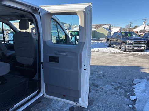 Used 2017 Ford Transit 350 XLT image 30